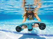 swimming-in-the-pool-manta-2-swimming-scooter