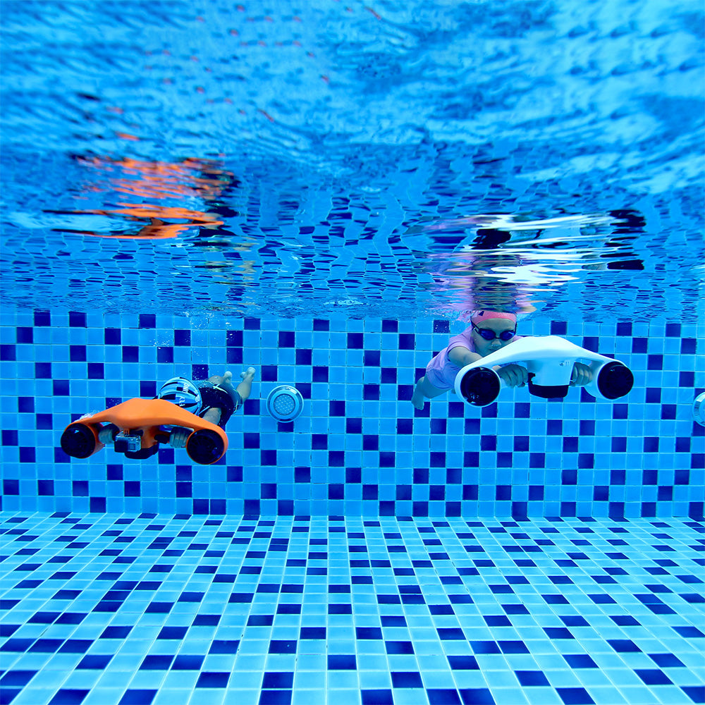 OKOKOZ Unterwasserscooter Unterwasser-Sea-Scooter, 600 W, elektrischer  Wasser-Scooter-Propeller for Wassersport, Tauchen, Schnorcheln, Schwimmen  Unterwasser-Booster : : Sport & Freizeit